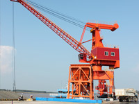 朱家灣碼頭新購(gòu)置吊機(jī)投入營(yíng)運(yùn)